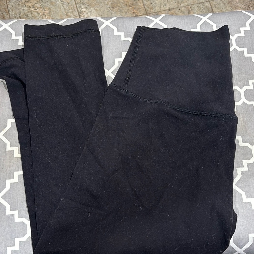 Lululemon cropped black Leggings